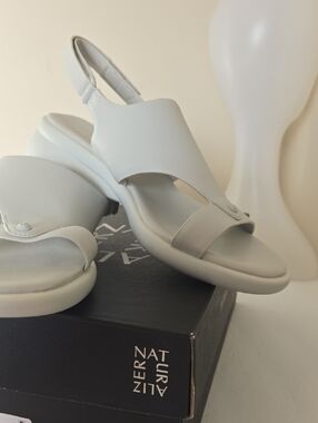Naturalizer 8.5M Lillian Mist Grey Open-Toe Slingback Sandals New